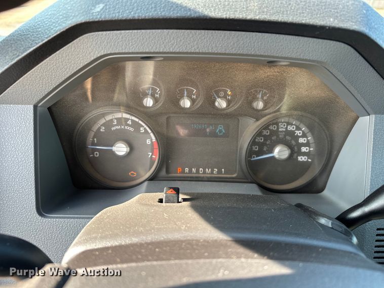 image for item EJ8845 2015 Ford F350 Super Duty flatbed pickup truck