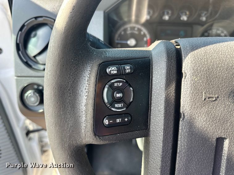 image for item EJ8845 2015 Ford F350 Super Duty flatbed pickup truck