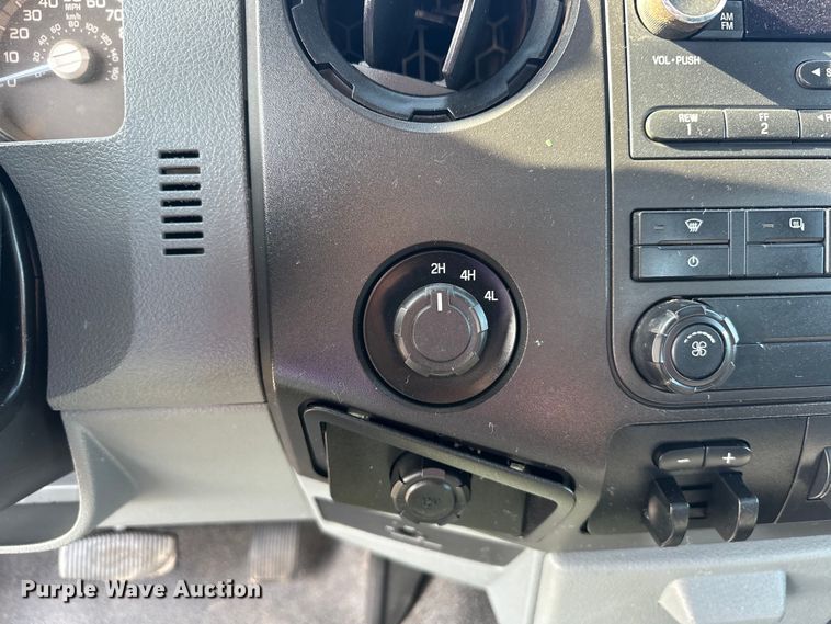 image for item EJ8845 2015 Ford F350 Super Duty flatbed pickup truck