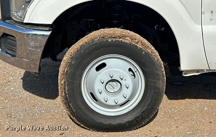 image for item EJ8845 2015 Ford F350 Super Duty flatbed pickup truck