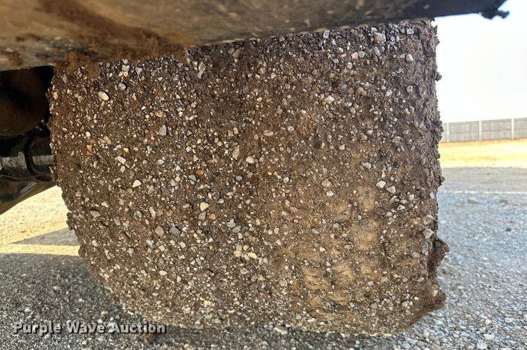 image for item EJ8845 2015 Ford F350 Super Duty flatbed pickup truck