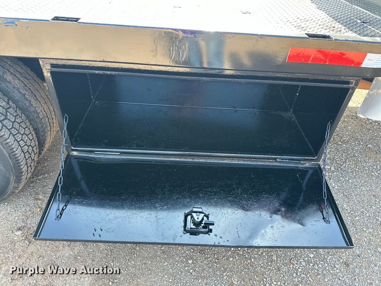 image for item EJ8846 2014 Ford F350 Super Duty flatbed pickup truck