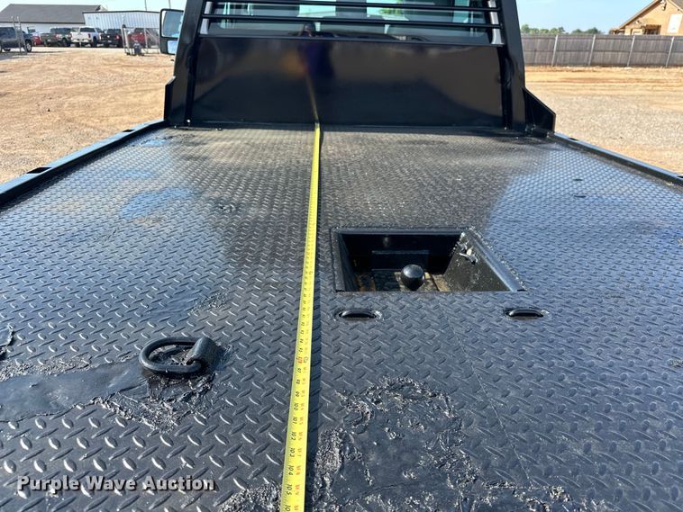 image for item EJ8846 2014 Ford F350 Super Duty flatbed pickup truck