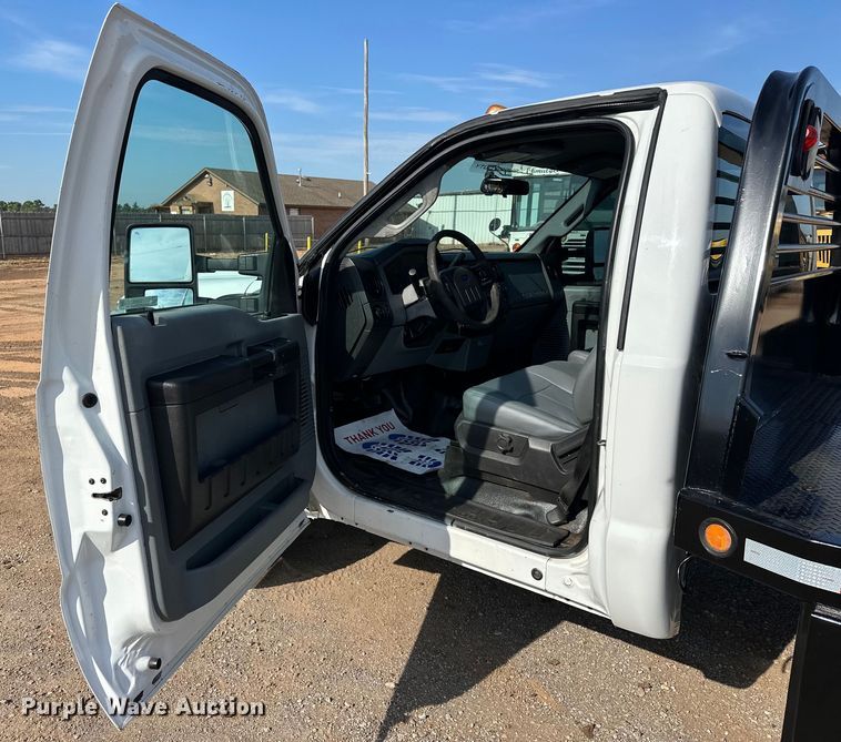 image for item EJ8846 2014 Ford F350 Super Duty flatbed pickup truck