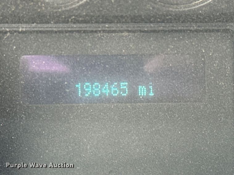 image for item EJ8846 2014 Ford F350 Super Duty flatbed pickup truck