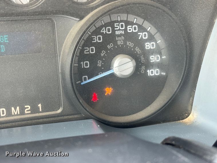 image for item EJ8846 2014 Ford F350 Super Duty flatbed pickup truck