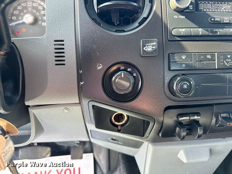 image for item EJ8846 2014 Ford F350 Super Duty flatbed pickup truck