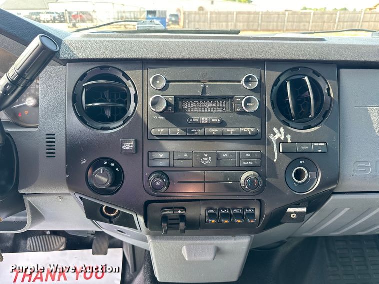 image for item EJ8846 2014 Ford F350 Super Duty flatbed pickup truck