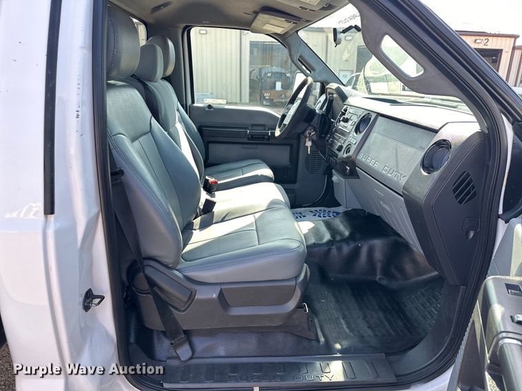 image for item EJ8846 2014 Ford F350 Super Duty flatbed pickup truck