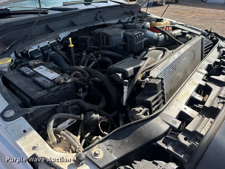 image for item EJ8846 2014 Ford F350 Super Duty flatbed pickup truck