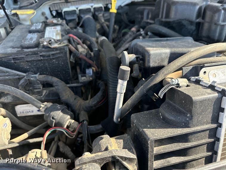 image for item EJ8846 2014 Ford F350 Super Duty flatbed pickup truck