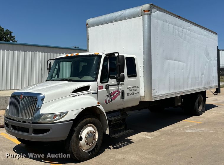 image for item EJ8855 2011 International  DuraStar 4400  box truck