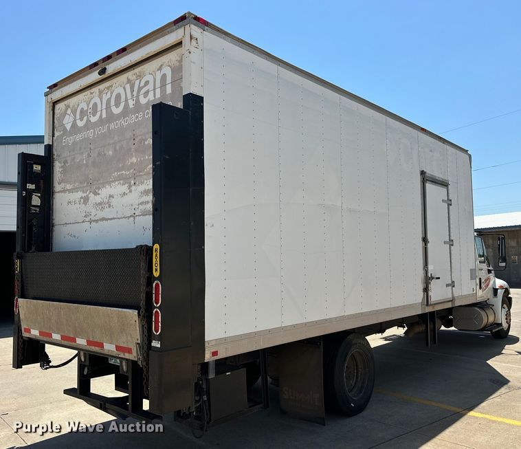 image for item EJ8855 2011 International  DuraStar 4400  box truck