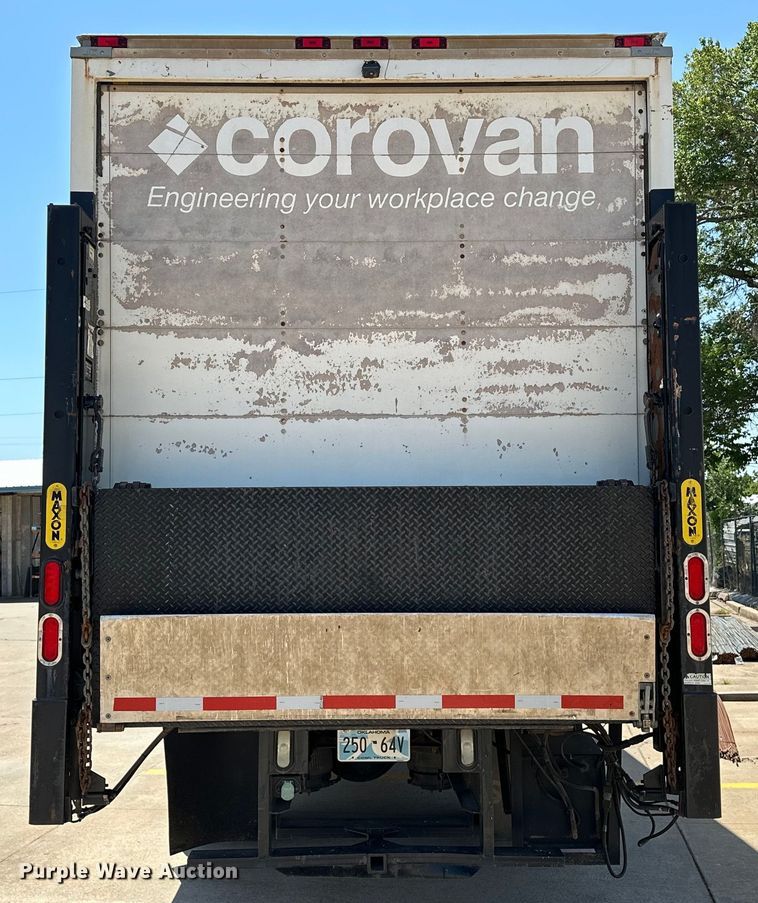 image for item EJ8855 2011 International  DuraStar 4400  box truck