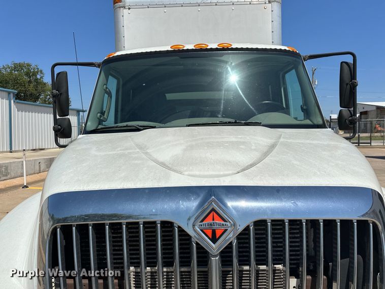 image for item EJ8855 2011 International  DuraStar 4400  box truck