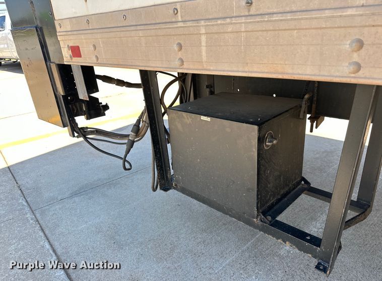image for item EJ8855 2011 International  DuraStar 4400  box truck