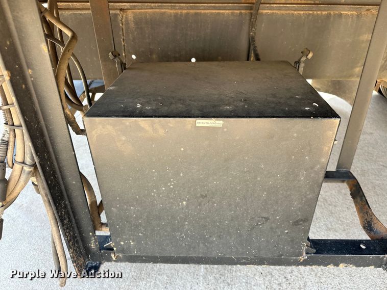 image for item EJ8855 2011 International  DuraStar 4400  box truck