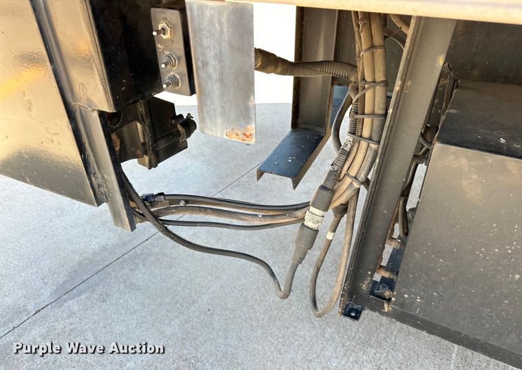 image for item EJ8855 2011 International  DuraStar 4400  box truck