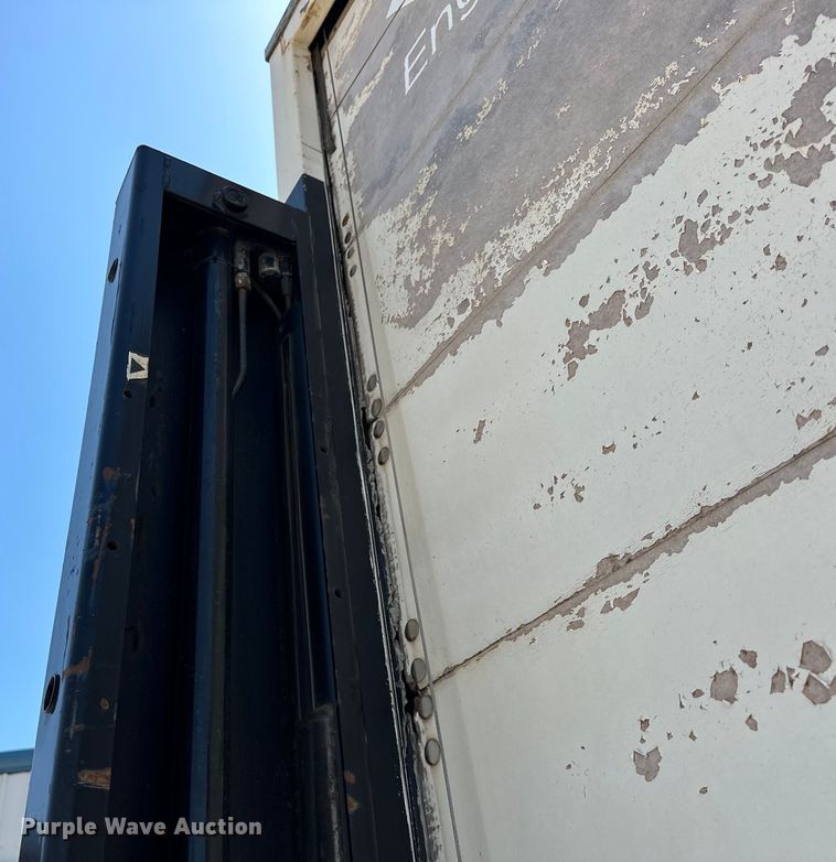 image for item EJ8855 2011 International  DuraStar 4400  box truck