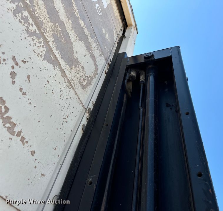 image for item EJ8855 2011 International  DuraStar 4400  box truck