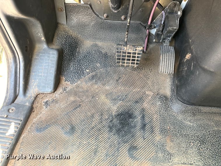 image for item EJ8855 2011 International  DuraStar 4400  box truck