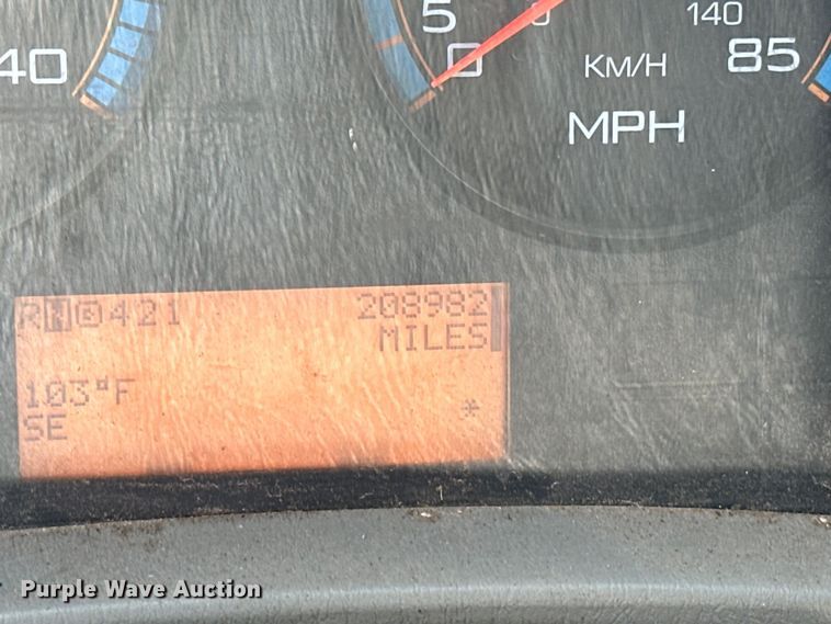 image for item EJ8855 2011 International  DuraStar 4400  box truck