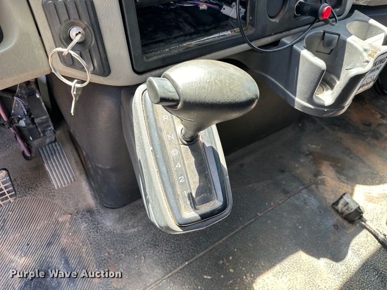 image for item EJ8855 2011 International  DuraStar 4400  box truck