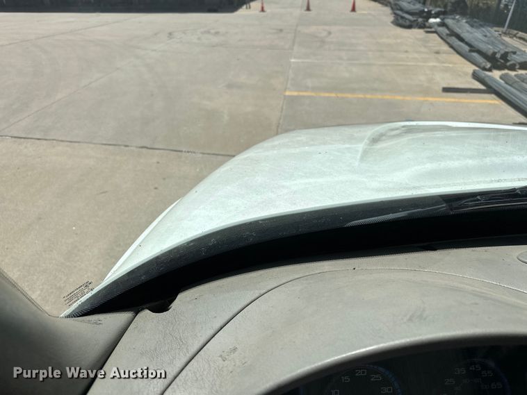 image for item EJ8855 2011 International  DuraStar 4400  box truck