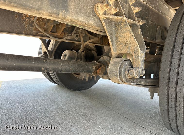 image for item EJ8855 2011 International  DuraStar 4400  box truck