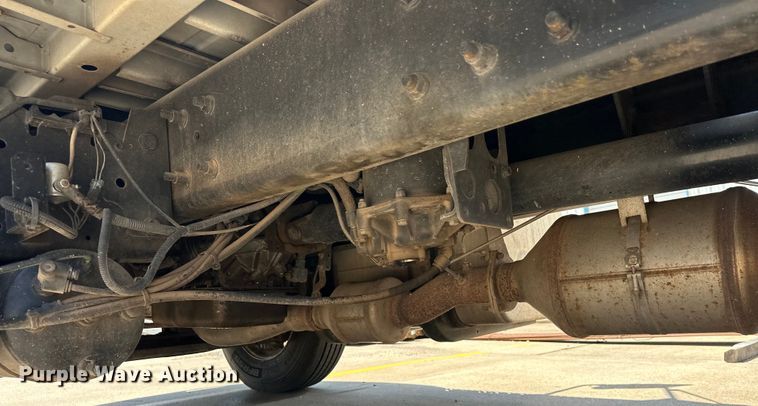 image for item EJ8855 2011 International  DuraStar 4400  box truck