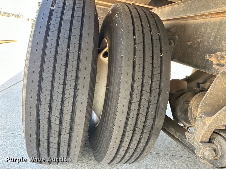 image for item EJ8855 2011 International  DuraStar 4400  box truck