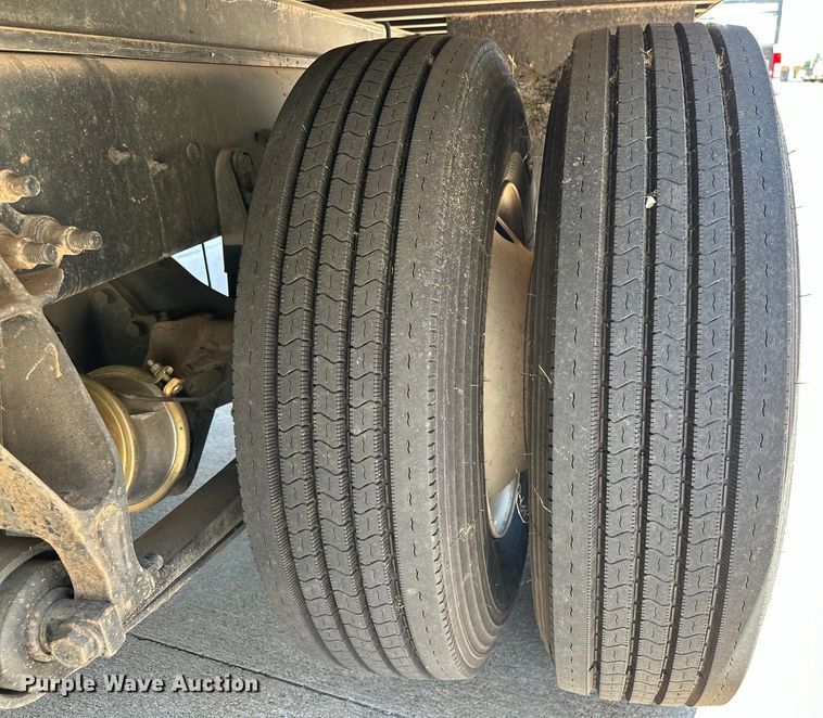 image for item EJ8855 2011 International  DuraStar 4400  box truck