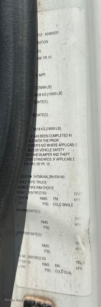 image for item EJ8855 2011 International  DuraStar 4400  box truck