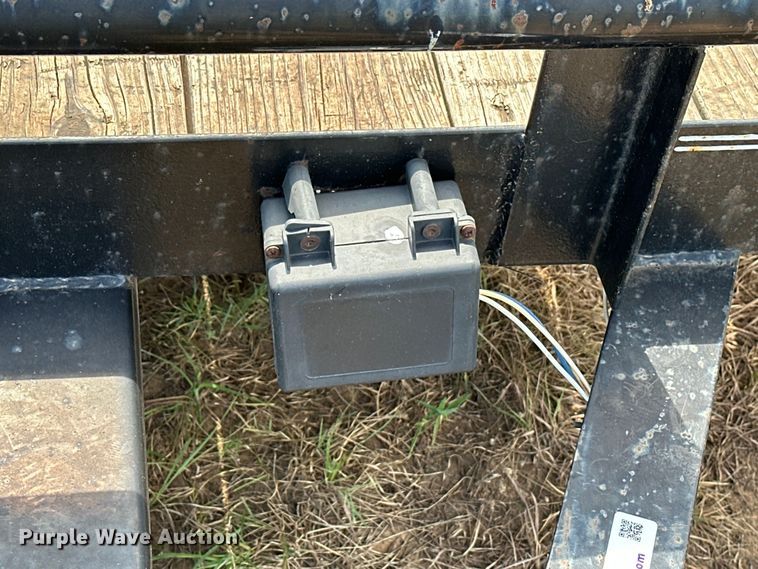 image for item EJ8866 2018 Tiger  8320T utility trailer