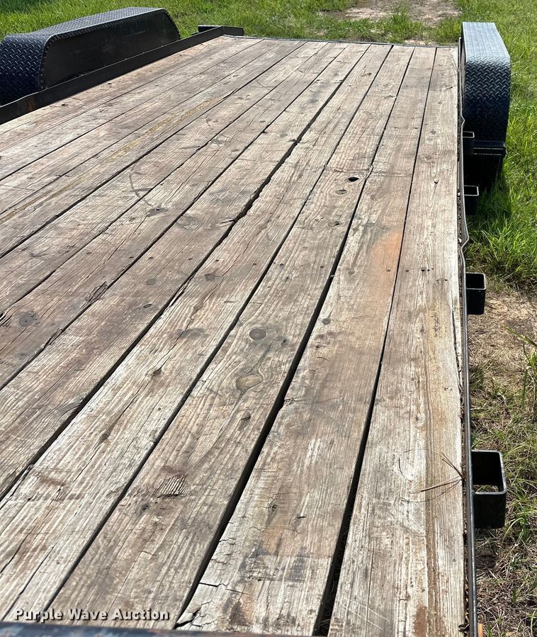 image for item EJ8866 2018 Tiger  8320T utility trailer