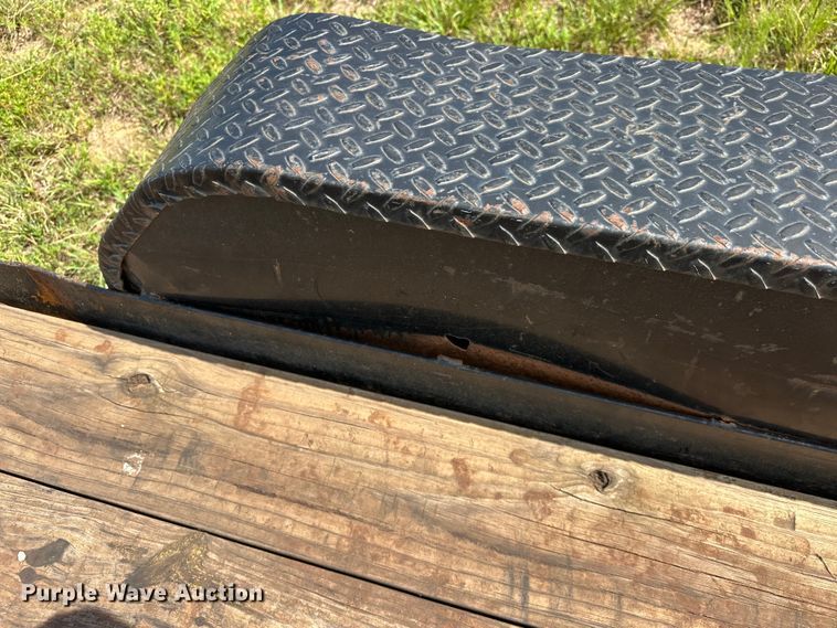 image for item EJ8866 2018 Tiger  8320T utility trailer