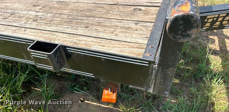 image for item EJ8866 2018 Tiger  8320T utility trailer