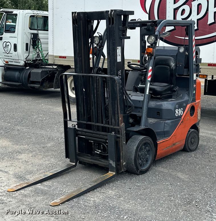 image for item EJ8867 2009 Toyota  8FGCU25 forklift