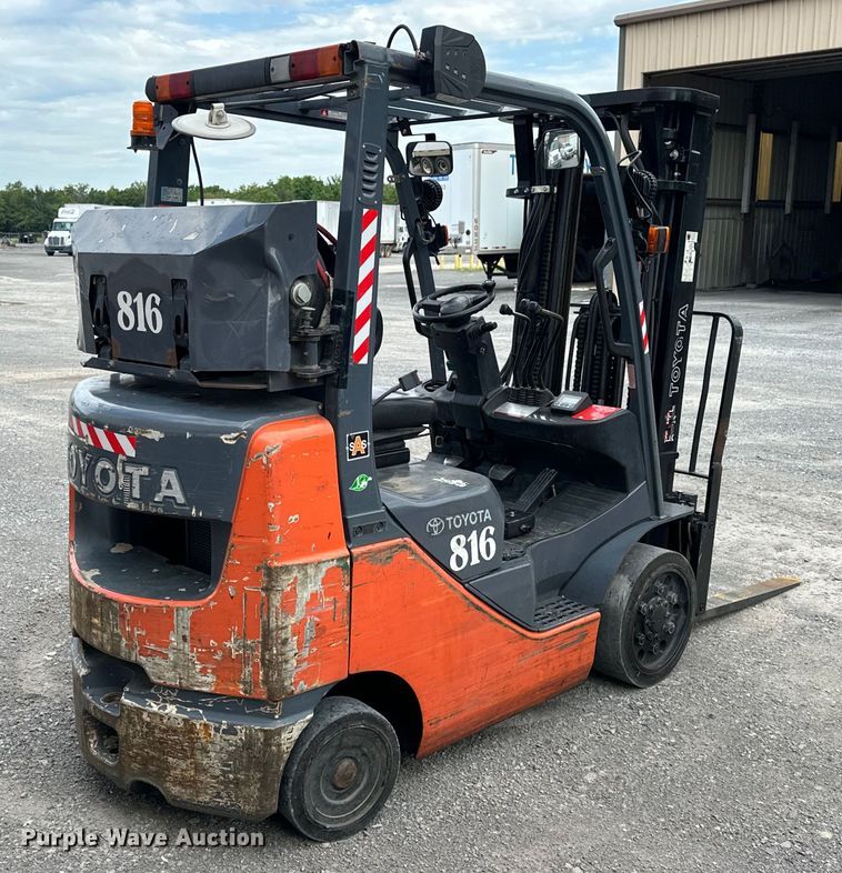 image for item EJ8867 2009 Toyota  8FGCU25 forklift