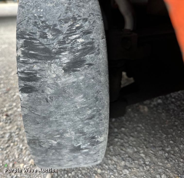 image for item EJ8867 2009 Toyota  8FGCU25 forklift