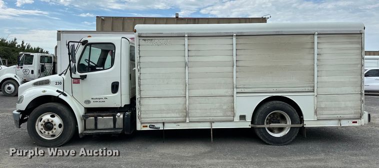 image for item EJ8868 2013 Freightliner  M2 delivery truck