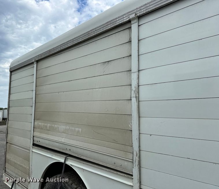 image for item EJ8868 2013 Freightliner  M2 delivery truck