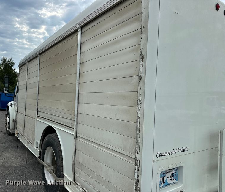 image for item EJ8868 2013 Freightliner  M2 delivery truck