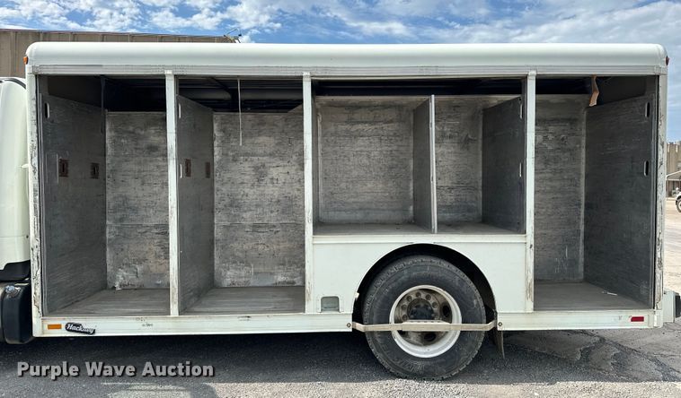 image for item EJ8868 2013 Freightliner  M2 delivery truck