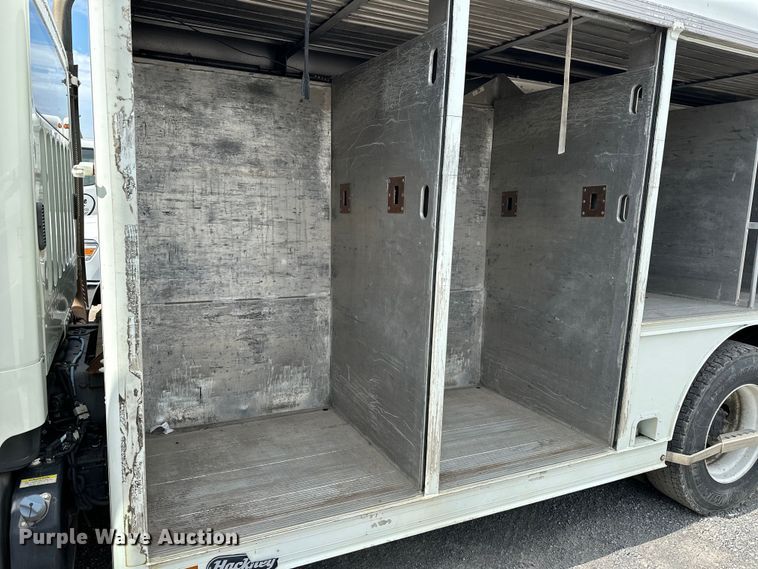 image for item EJ8868 2013 Freightliner  M2 delivery truck