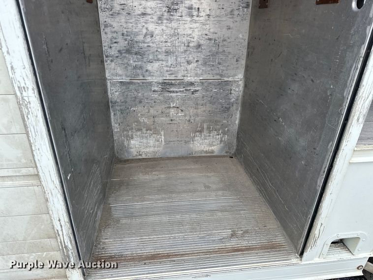 image for item EJ8868 2013 Freightliner  M2 delivery truck