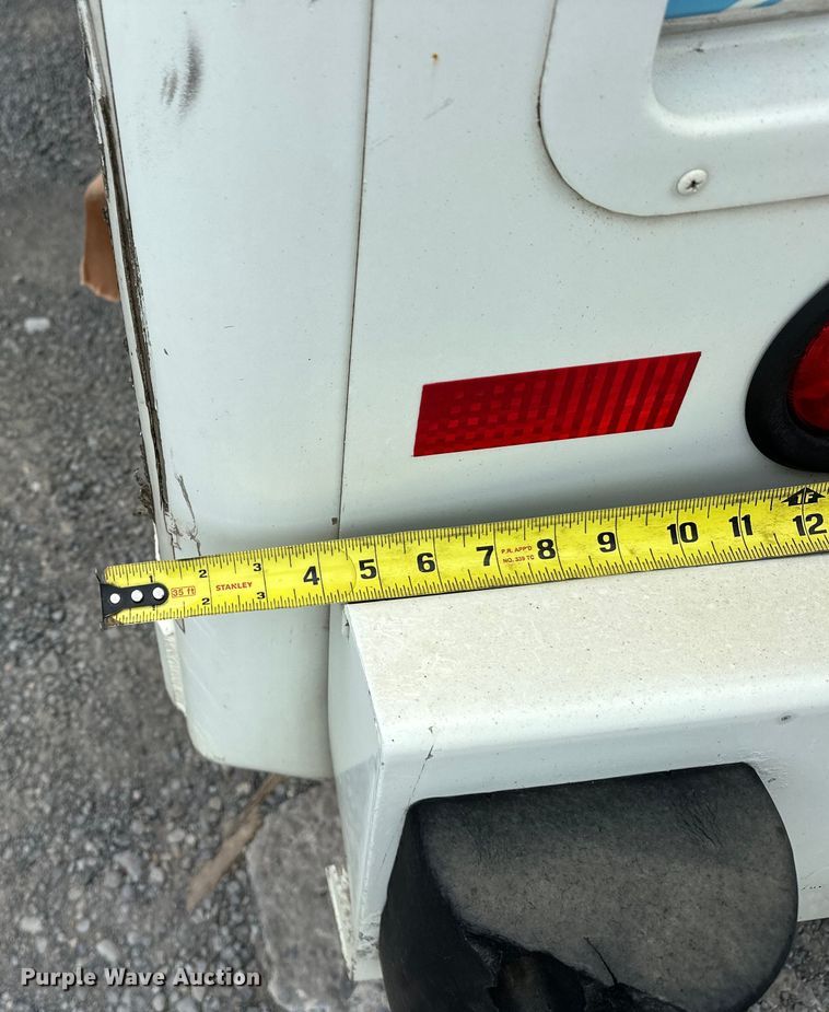 image for item EJ8868 2013 Freightliner  M2 delivery truck