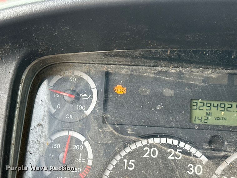 image for item EJ8868 2013 Freightliner  M2 delivery truck