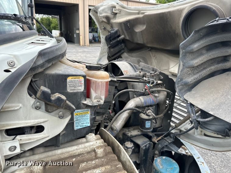 image for item EJ8868 2013 Freightliner  M2 delivery truck