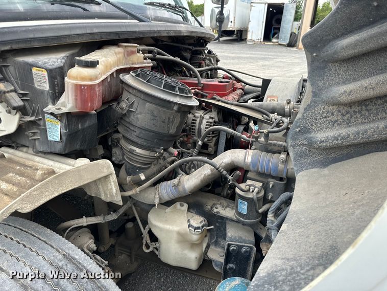 image for item EJ8868 2013 Freightliner  M2 delivery truck